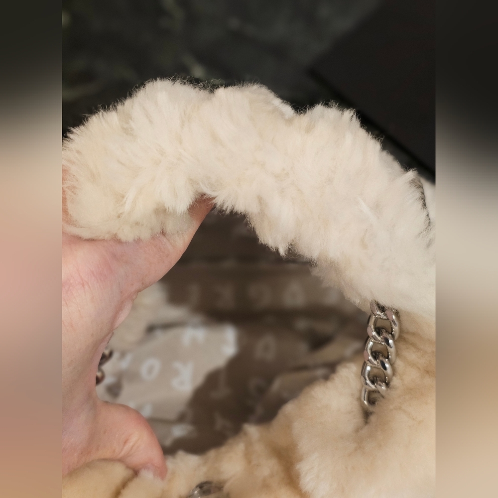 Aimee Kestenberg Cream Fur Shoulder Bag with Chain Strap NWT - Picture 4 of 6